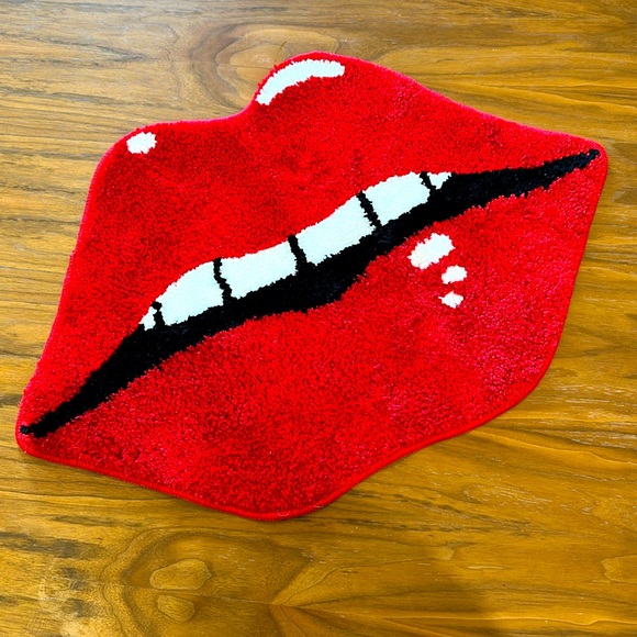 2 PC Red Bath Rugs - Picture 5 of 5